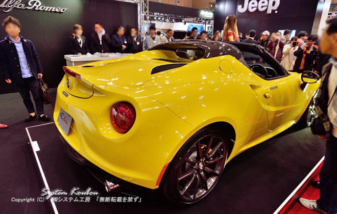 Alfa Romeo 4C Spider ̃A͗悤ȃtH